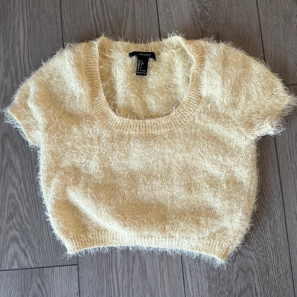 FUZZY SCOOP NECK YELLOW CROP TOP - Picture 1 of 2